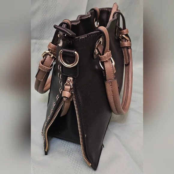 Simply Noelle Black Shoulder Bag - Picture 7 of 11